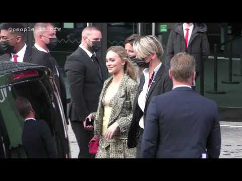 Lily-Rose Depp - Chanel Spring Summer 2022 fashion show in Paris - 05.10.2021