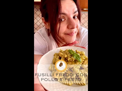 PASTA FREDDA CON POLLO E PESTO