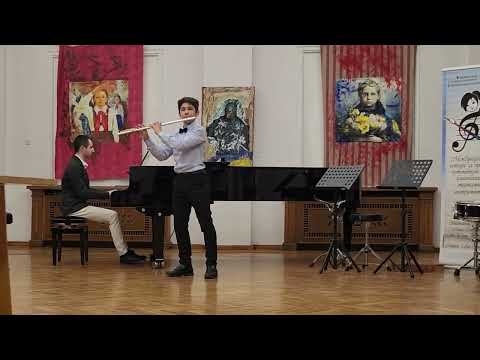 J.S.Bach- Menuet and Badinerie, Sinisalo- 3 Miniatures, A.Vivaldi -Concert in G dur for flute and p.