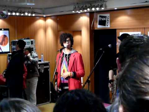 SLIIMY - Womanizer (cover) live à la fnac de Bourges