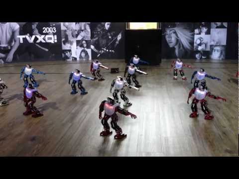 S.M.Art Exhibition Robot Dancing