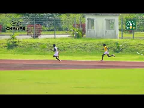 4x100m Cadet Girls Heat 1