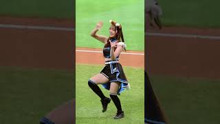 尻尾が可愛すぎる限定衣装#きつねダンス #チア #チアダンス #チアガール #かわいい