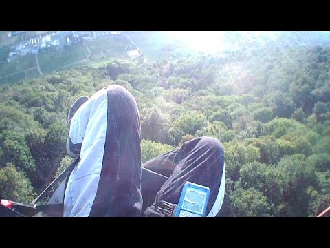 Seitlicher Einklapper nach Start mit dem Gleitschirm am Ölberg in Schriesheim