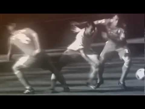 Marouane Chamakh - Sacrificed Striker