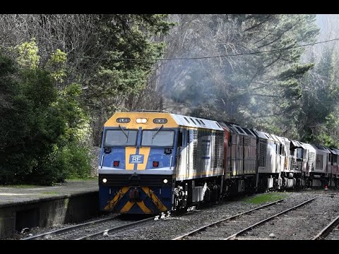 Rail Action In the Adelaide Hills with SCT's 5PM9 and RailPower's CLF2 22nd August 2021
