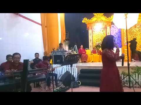 Na'jisika - Udhien Leaders (Sasiroe feat Mega KDI)