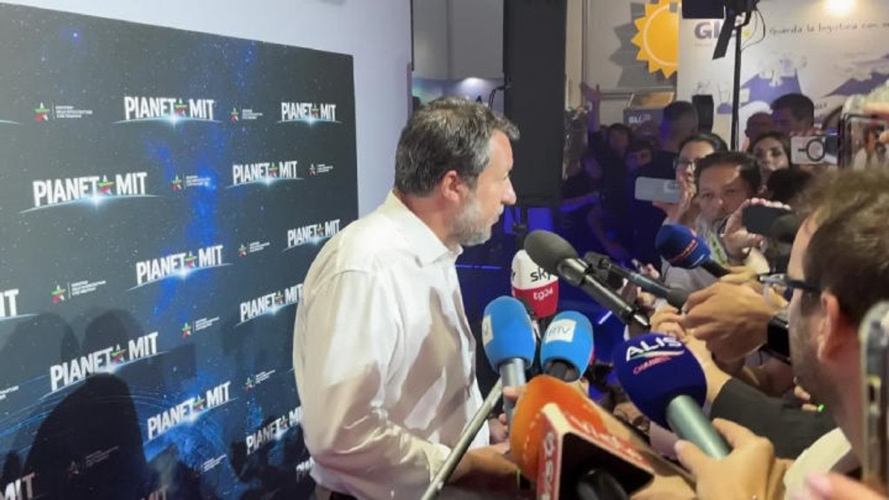 Salvini: Domani proroga sconto sul diesel e stiamo ragionando più a lungo termine