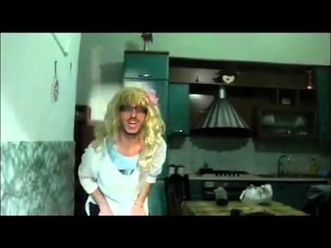 I bambini, il pallone e Carolina   Carmine Migliaccio