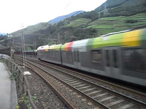 27.05.2018. TRENO REGIONALE ETR 170 FLIRT SAD IN TRANSITO A CARDANO (BZ).
