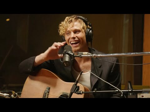 Luke Hemmings: when facing the things we turn away from | live from the studio