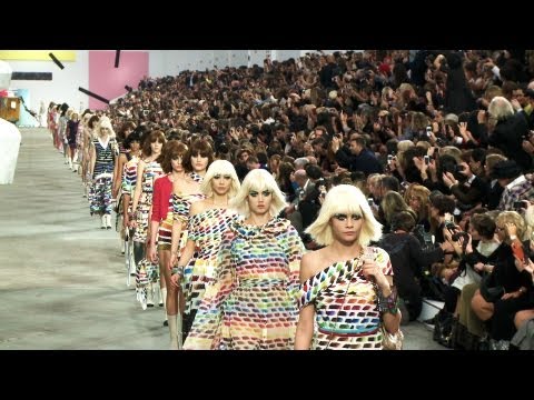 FIRST LOOK: Chanel Spring/Summer 2014 - Videofashion