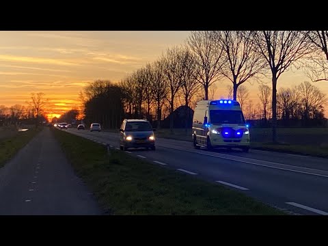 A1 URK A-Ambulance 25-120  met spoed naar een medische Noodsituatie Op Urk