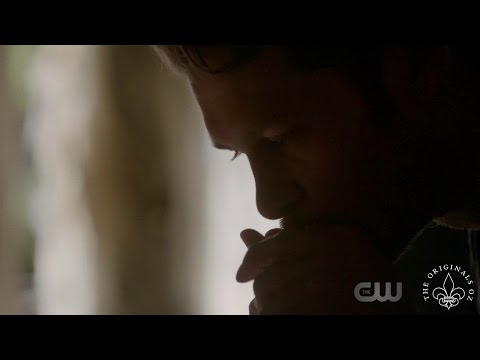 The Originals 4x04 Klaus kisses Hopes hand "Is a worriers heart. The heart of a Mikaelson"