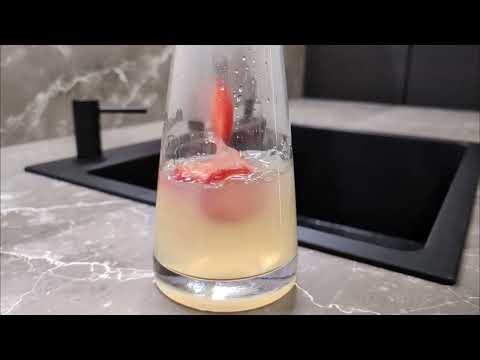 Sommerliche Erfrischung mit dem Quooker: Köstliche Zitronen-Erdbeer-Limonade selbst gemacht!