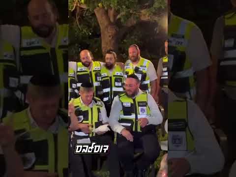 Israeli Musician Overwhelmed as He Sings with ZAKA Volunteers