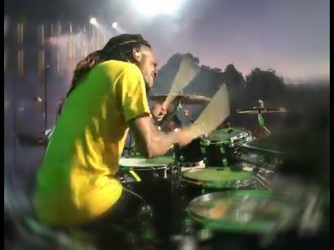 Devon Taylor CRAZY drum solo (short 1)