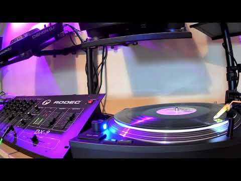 Ixxel "drop that beat"