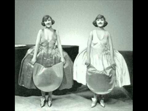 Trix Sisters - Ukulele Lullaby 1926 Since Ukulele Lady Had A Ukulele Baby Josephine Trix on Uke