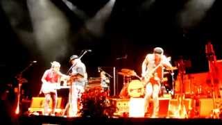 Neil Young and Promise of the Real - People Want To Hear About Love