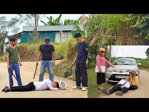 What happened? CEO Long was knocked unconscious by a stranger while taking Anna up the mountain