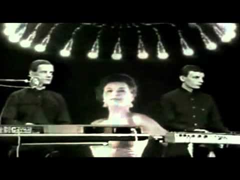 Kraftwerk - Das Modell (Subtítulos Español)