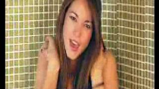 Video Infinitamente Sola de Lara