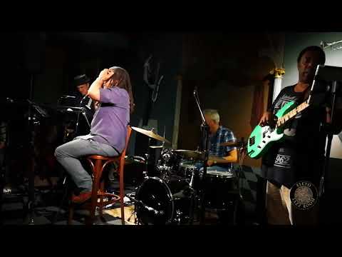 Noel McCalla. Eleto Jazz Room