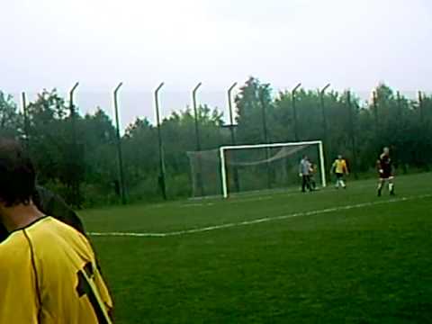 Mecz Unia Strzemieszyce - Piliczanka Pilica (bramka Dudkiewicza).AVI