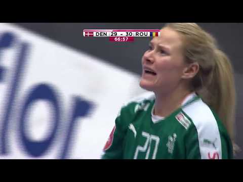 Cristina Neagu, the 2015 player of the year in the women's category