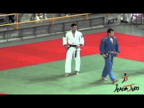 italiajudo_Verona 2012 CI Assoluti_eliminatorie_66 kg_Matteo Piras vs Diego Cressi.m4v