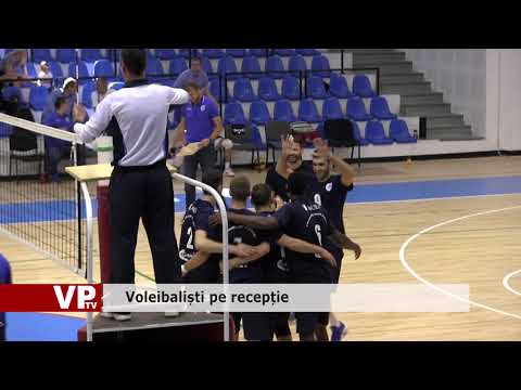 Voleibaliști pe recepție
