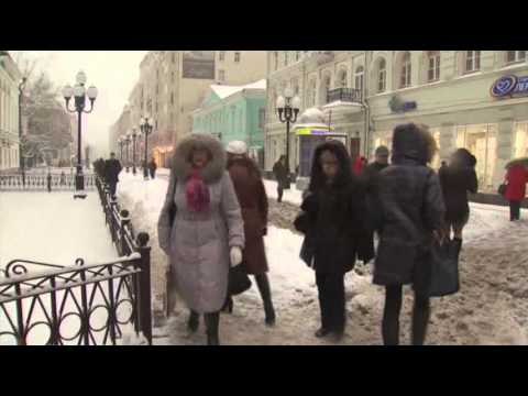 Raw: Moscow Gets First Heavy Snowfall