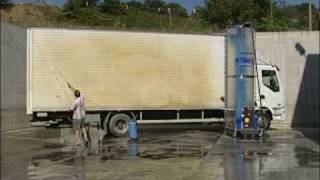 preview picture of video 'Bus & Truck washing made easy  with Bitimec Speedy Wash 101-ST Electric'