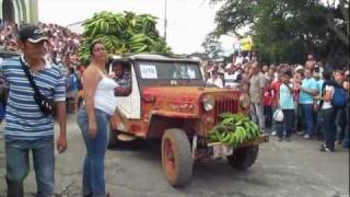 preview picture of video 'Jeepaos en las fiestas de verano en Calima Darien 2011'