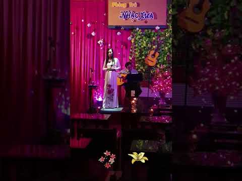 Thể hiện bởi Minh Oanh