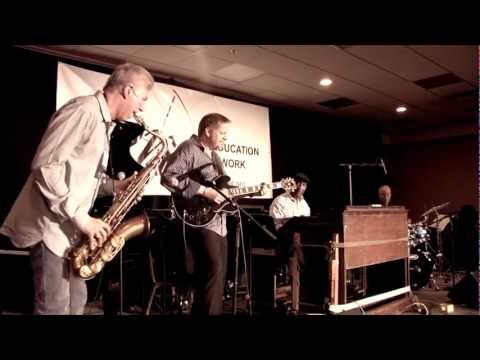 Bob Mintzer playing the Eastman ETS652RL 52nd Street Tenor Sax with the Dave Styker Trio at JEN