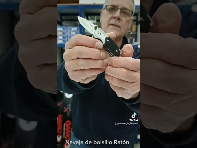Vídeo relacionado con BEEK Mini navaja de bolsillo con hoja fija, cuchillo EDC con estuche, cuchillo pequeño de bolsillo, llavero de cuchillo, cuchillo de cuello, regalo para hombres
