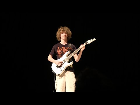 15 Year Old Plays Thunderstruck Cover at Talent Show