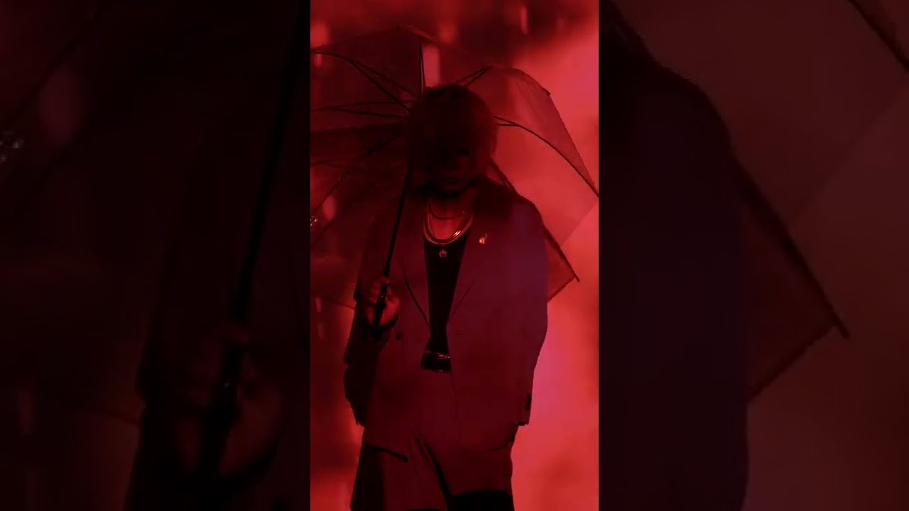 生憎の雨。「君の腕が雨を降らすなら」