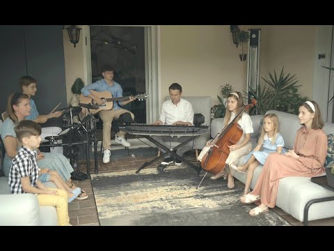 Familia Mihai - "Azi noi venim" / Official video