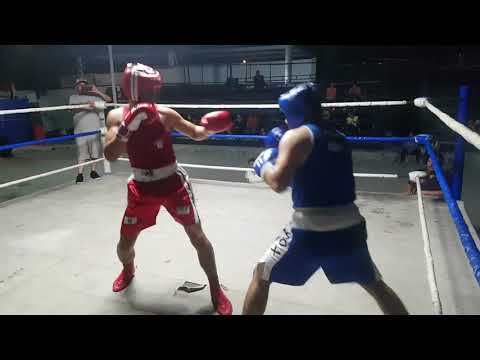Eliminatoria estatal de boxeo BCS  Carlos Martínez vs Ricardo Hernández