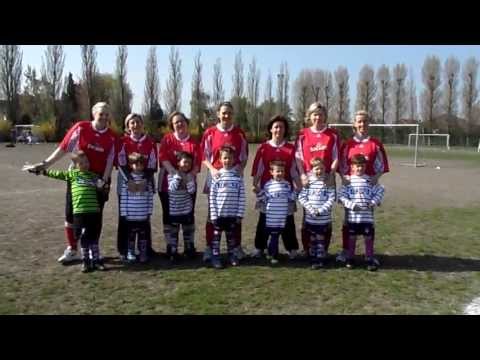 SV Wevelgem City groep 2 tegen de mama's