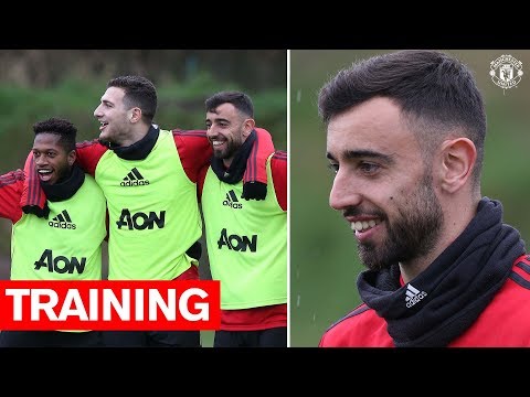 Bruno Fernandes' First Training Session | Manchester United v Wolves | Premier League 2019/20