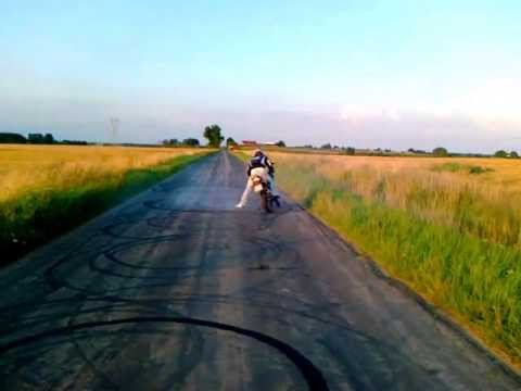 Cbr125 rolling burnout by glizda