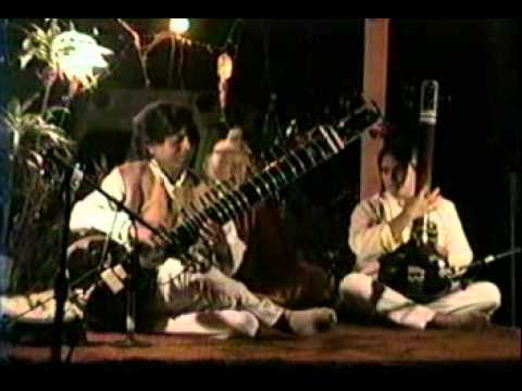 Roop Verma at Swami Naranda's Ashram, Private Sitar Concert 1992  Part 1 of 3