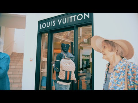 BALY G - FLOSSIN IN LOUIS VUITTON SHOP