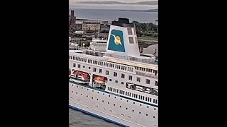 M/S Deutschland leaving Dublin #cruiseship #phoenixreisen #dublinport #travel