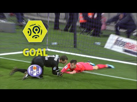 Goal Damien DA SILVA (61' csc) / Toulouse FC - SM Caen (2-0) / 2017-18