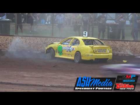 Modified Sedans: Michael Learoyd Crash - Kingaroy Speedway